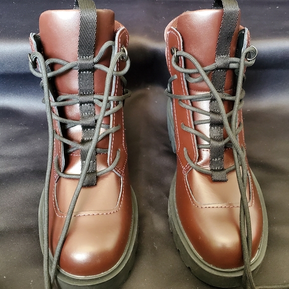 Ugg Tioga hiking boots - Picture 7 of 7